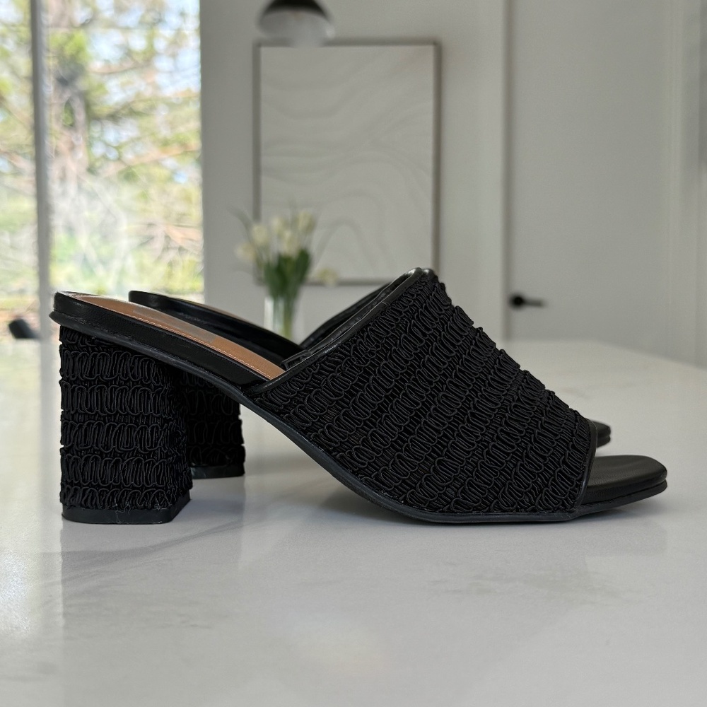 Dv Dolce Vita Hemma Woven Mule Sandal in Black